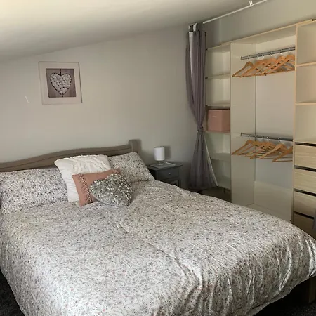 In At Maison Cache Rose Appartement *